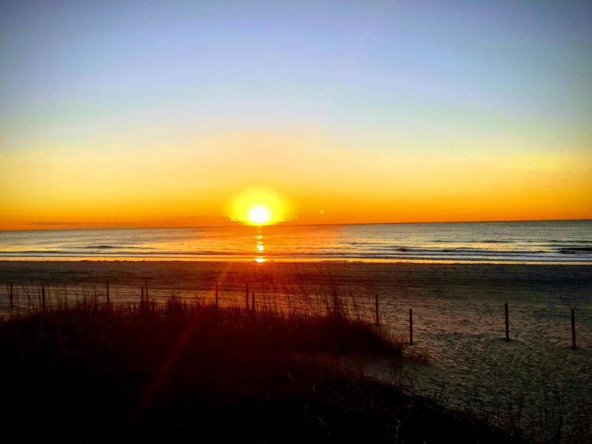 Azure Bliss Oceanfront Condo Sleeps 6 Myrtle Beach Exterior photo